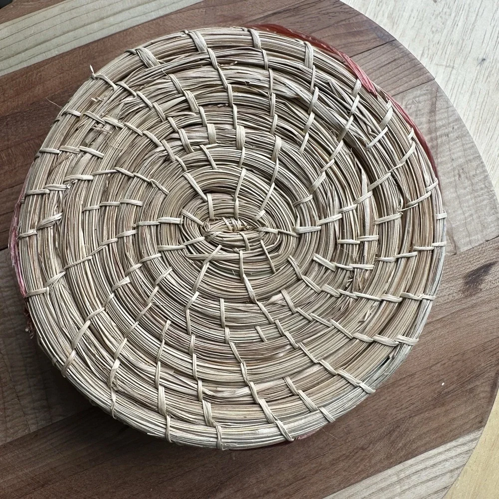 Vintage Raffia Flower Lidded Basket 5.25 Inch Woven Pine Needles Storage Boho